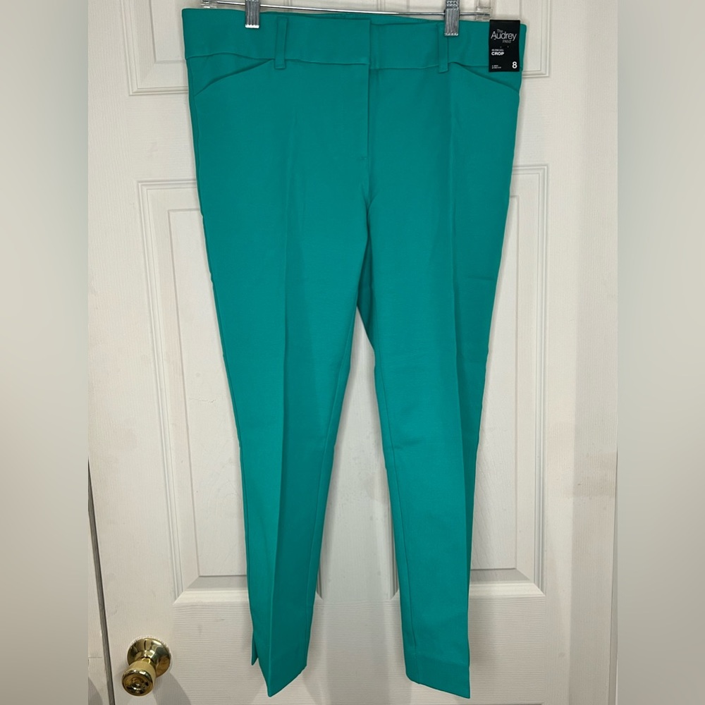 Caribbean green, slim legs crop pants